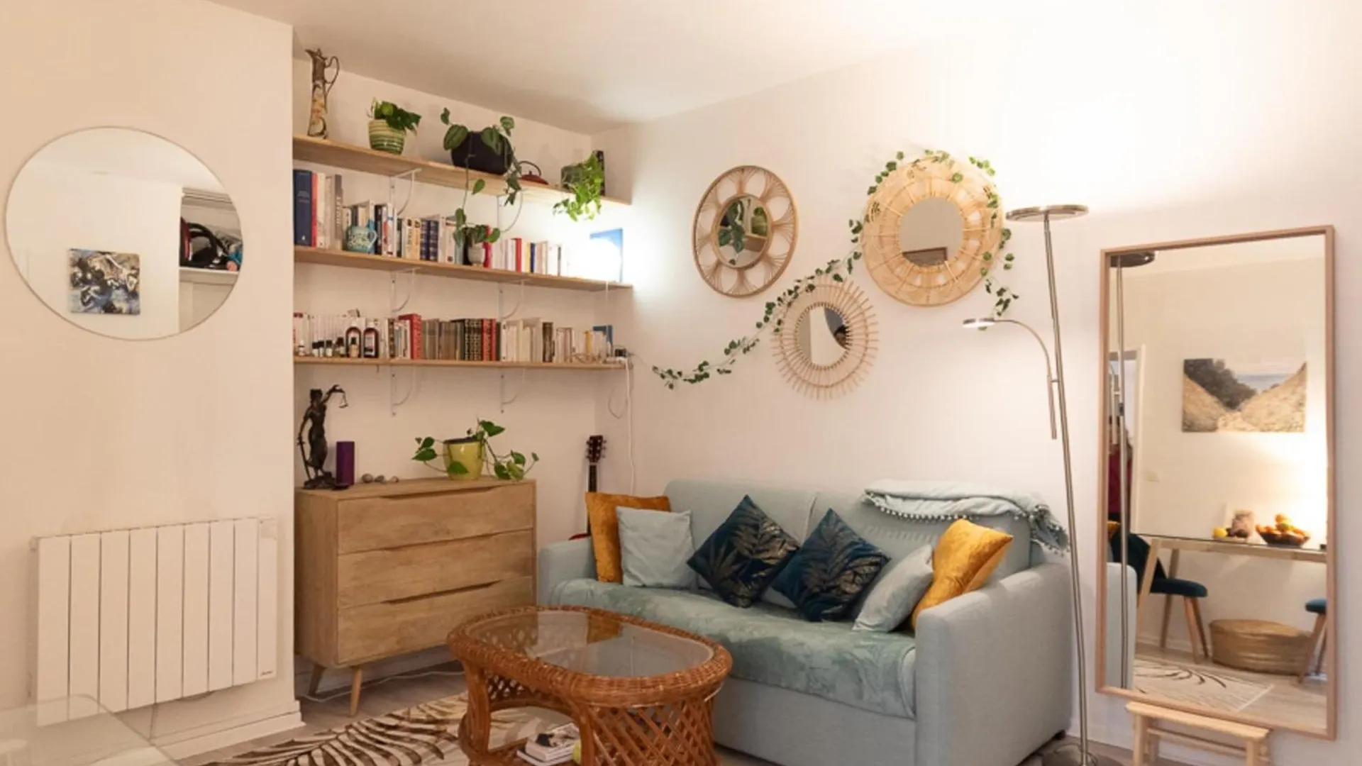 Апартаменты Quiet And Pleasant Love Cocoon Париж