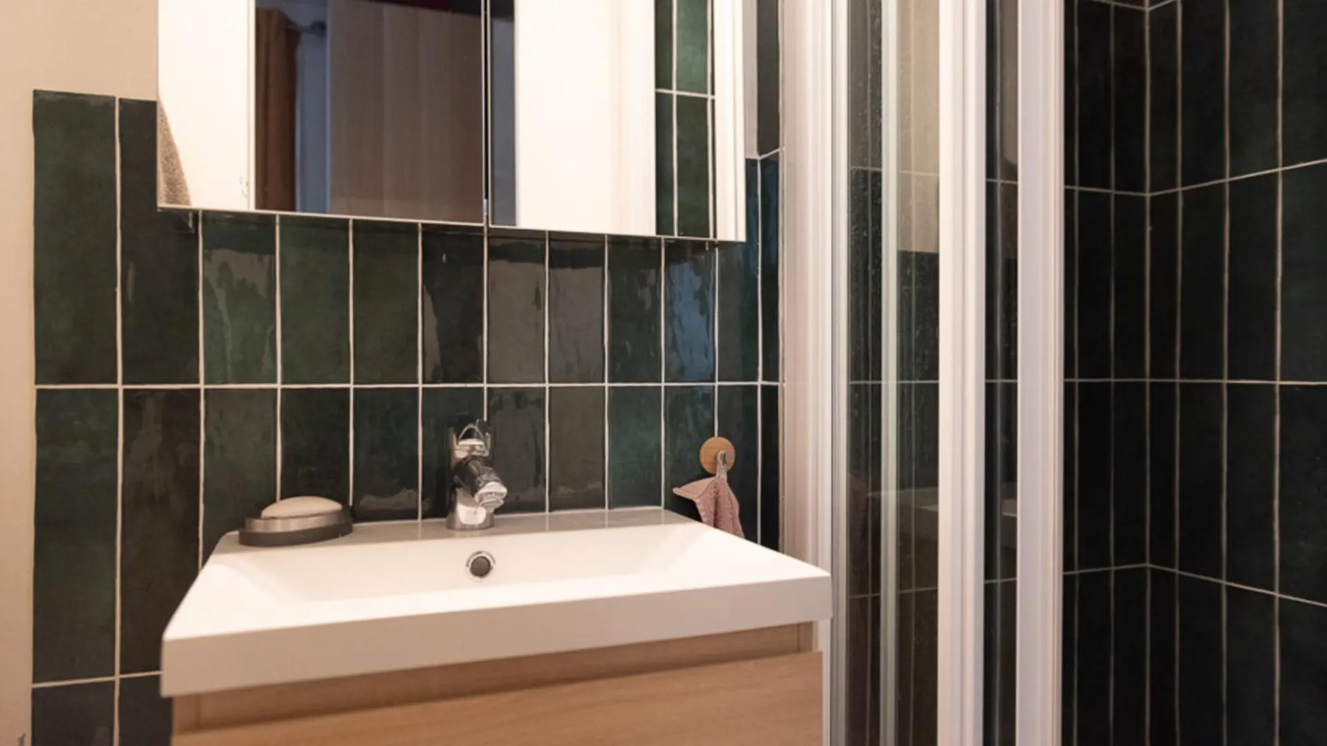 Quiet And Pleasant Love Cocoon Apartment Paris France